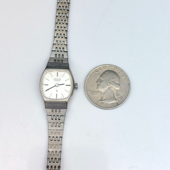 Vintage Citizen Quartz Stainless Steel Ladies Wristwatch With New Battery - Picture 7 of 8